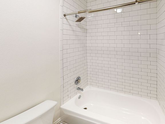 5th image of 4325 Berryman Ave #21