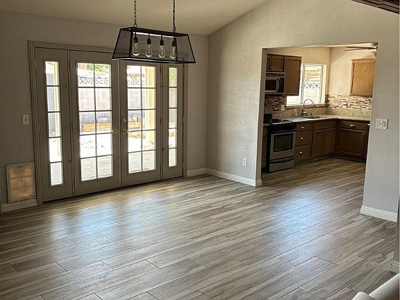 5th image of 5429 Brady Cir