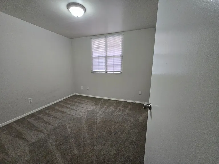 1307 Vinton Ave — Photo 6