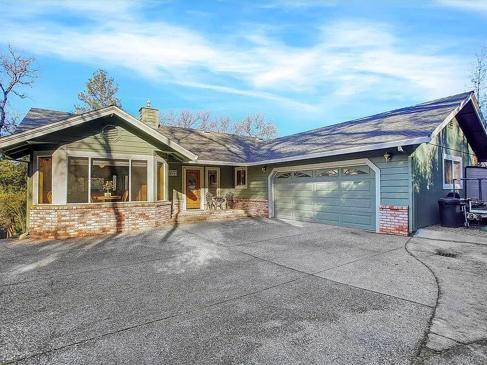 17679 Chaparral Dr
