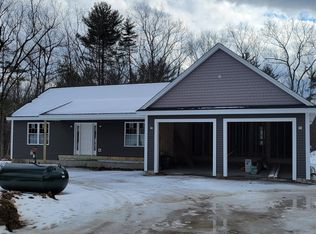 2 Braeburn Dr, Londonderry, NH 03053