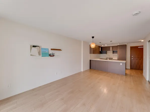 9099 Cook Rd #707, Richmond, BC V6Y 4M1