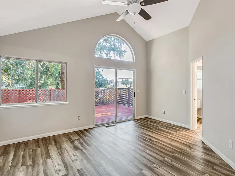 318 Village Cir — Photo 19