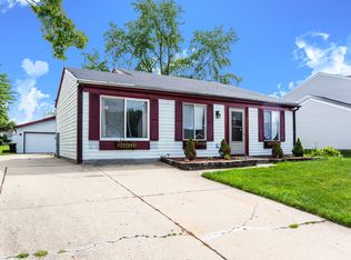 1353 Spring Valley Dr, Carol Stream, IL 60188