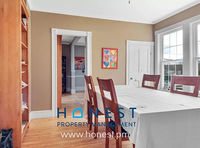 3 bed, 1.5 bath, 1200 sqft, $1,825 — Photo 1