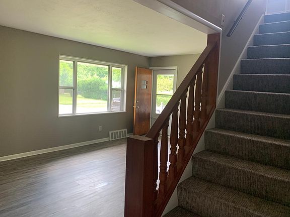 3rd image of 150 Henry St