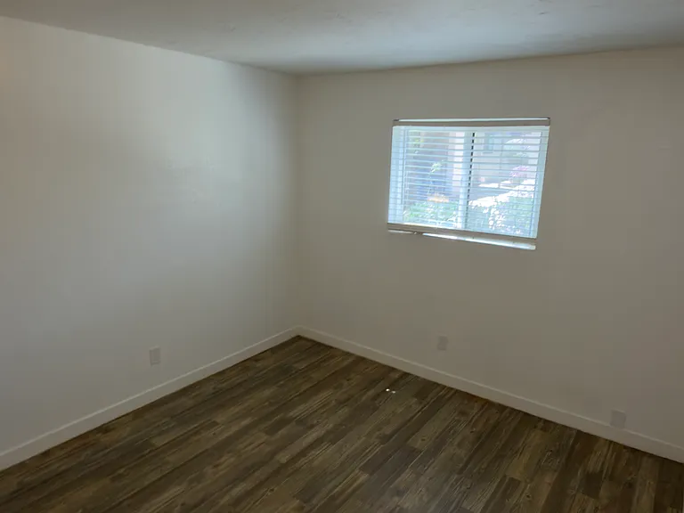 502 E Glenn St #14 — Photo 11