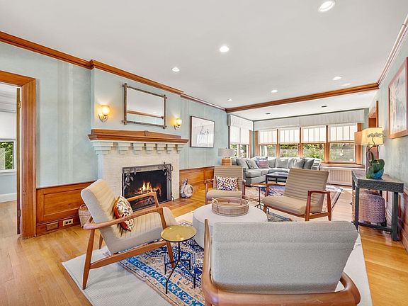 2nd image of 31 Moss Hill Rd