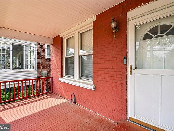 4th image of 406 W Fornance St