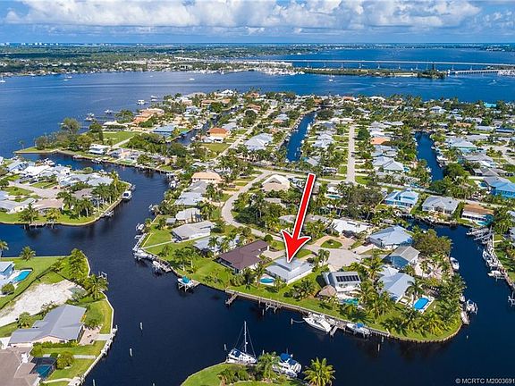 5th image of 1597 SW Egret Way