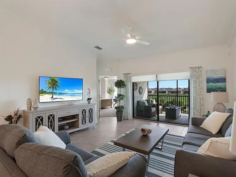 5721 Palmer Cir #201 — Photo 14