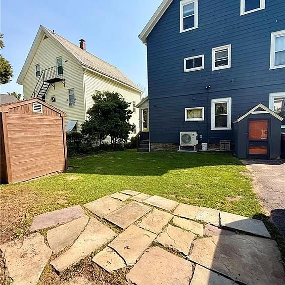 87 Rockland Ave — Photo 16