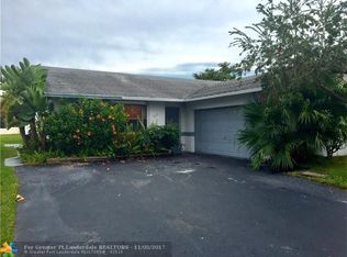 8852 NW 76th Pl, Tamarac, FL 33321