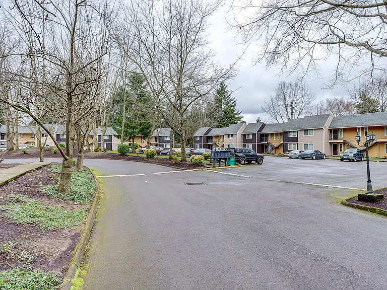 Carriage Estate — Photo 41