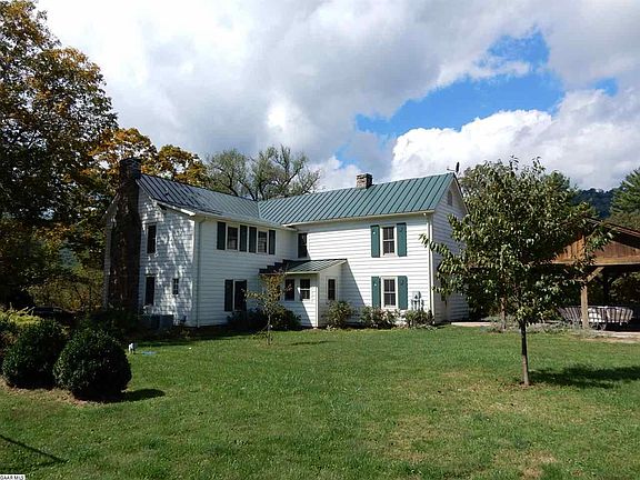 3rd image of 655 Meadow Lane Trl