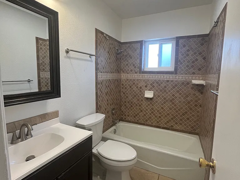 1117 Georgene Dr NE — Photo 11