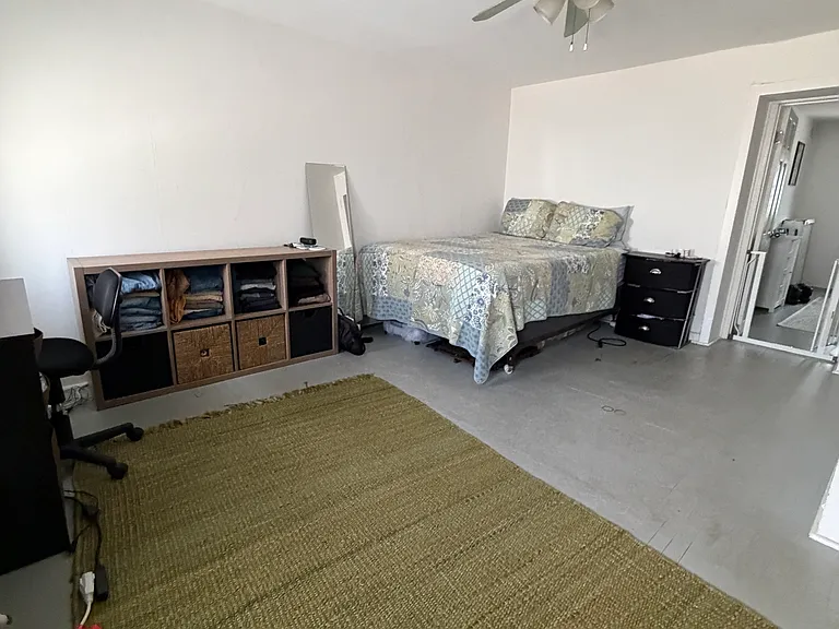 470 Conarroe St — Photo 10