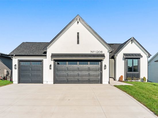 1208 Orchard Hills Dr, Norwalk, IA 50211