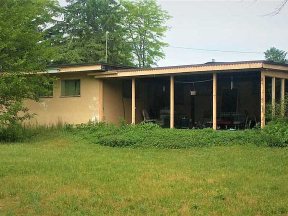 3rd image of 3179 Veterans Dr