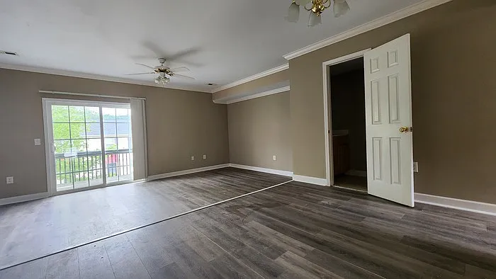 2 bed, 1.5 bath, 1100 sqft, $1,395 — Photo 2