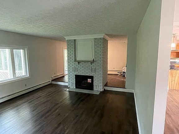 5th image of 128 Lancelot Dr