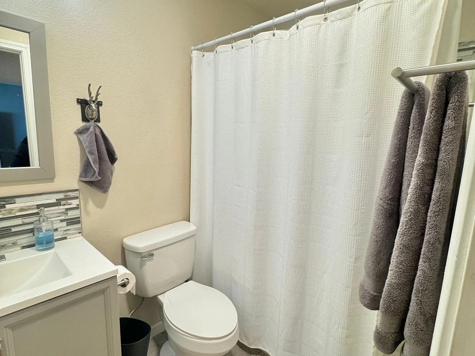 2210 Sentry Dr — Photo 3