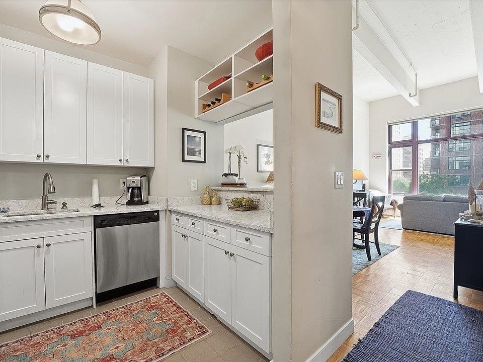 1st image of 1500 Hudson St APT 2L