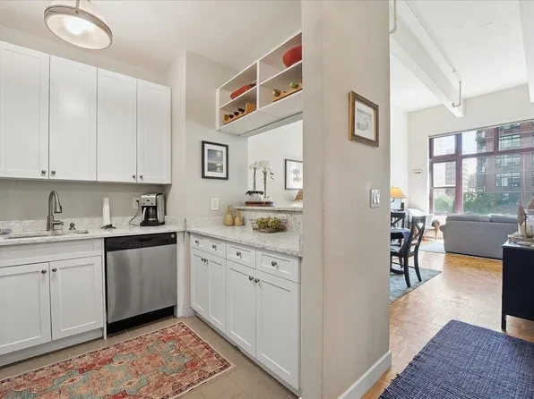 1500 Hudson Street image 1 of 50