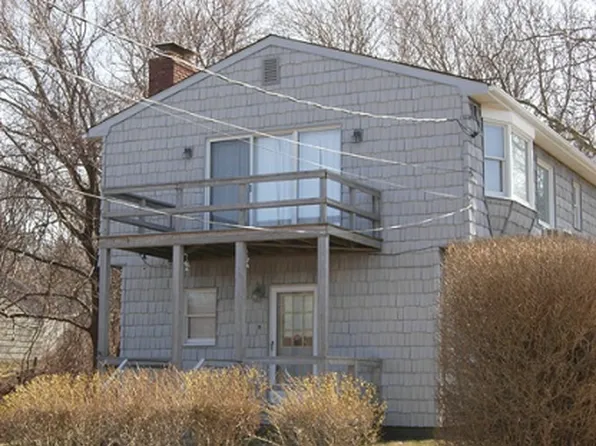 https://photos.zillowstatic.com/fp/fbbb770129f04ff620631e7a3a3a813b-p_e.webp