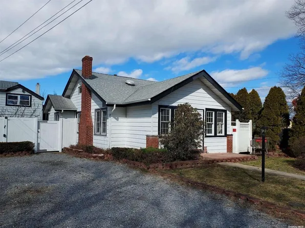 5 Mon Repos Lane, Nesconset, NY 11767