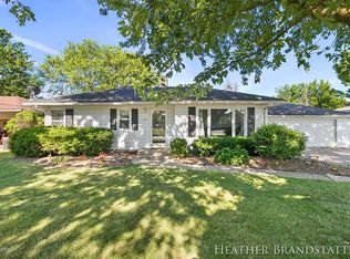 2051 Breton Rd SE, Grand Rapids, MI 49546