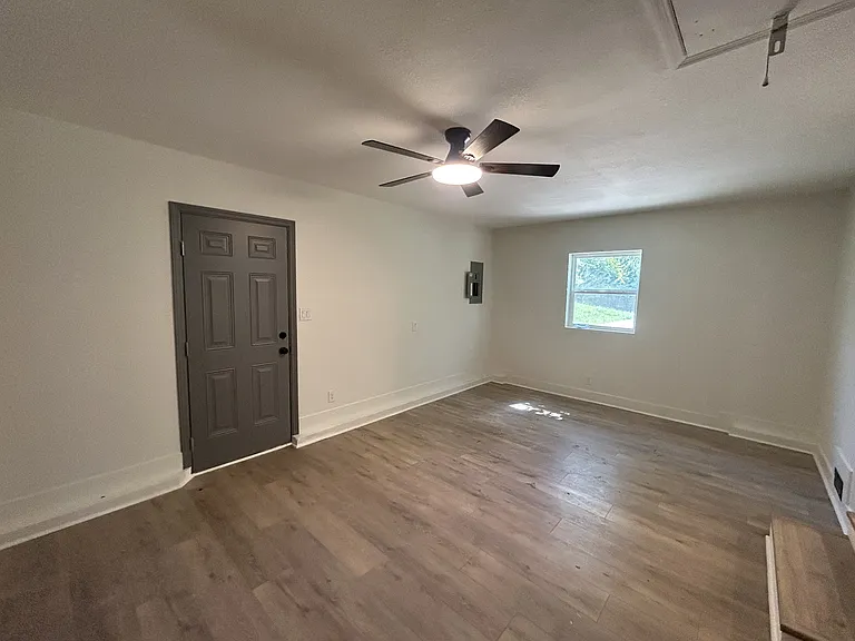1783 Warfield Dr — Photo 20