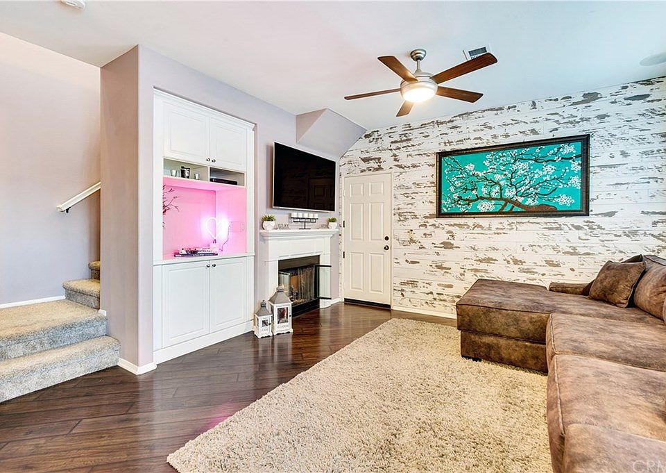 1st image of 15999 Begonia Ave