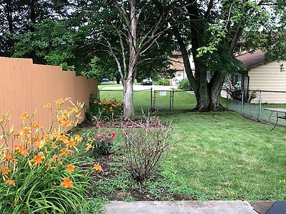 4th image of 3315 N Molleck Dr #G1