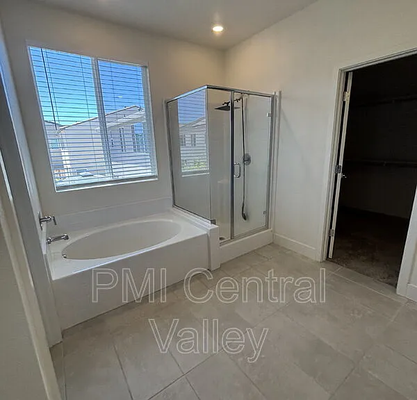 3226 Tibidabo St — Photo 33