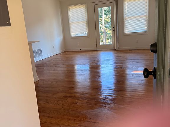 3rd image of 38 Trinity Ln #38