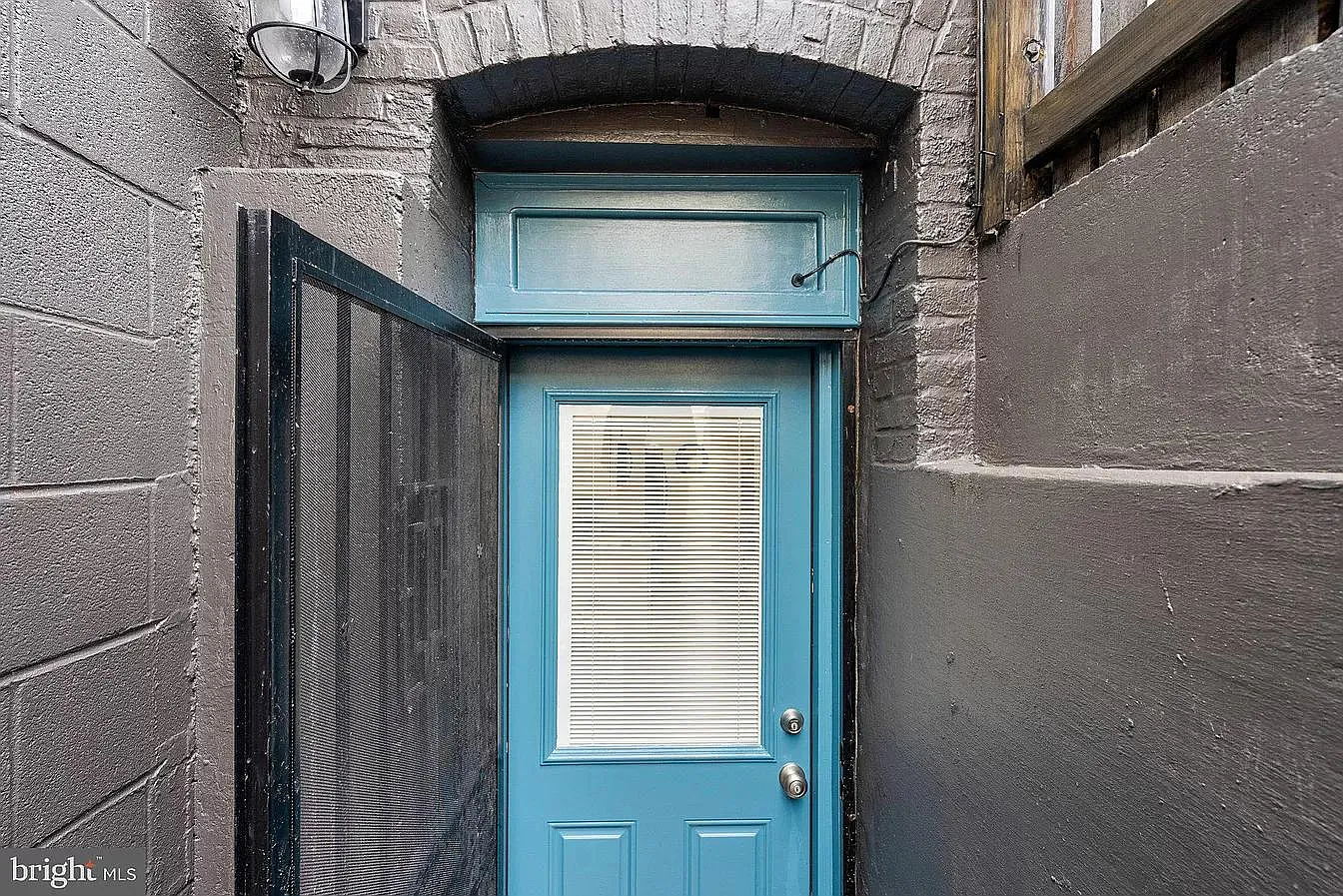 1 bed, 650 sqft, $2,300 — Photo 1
