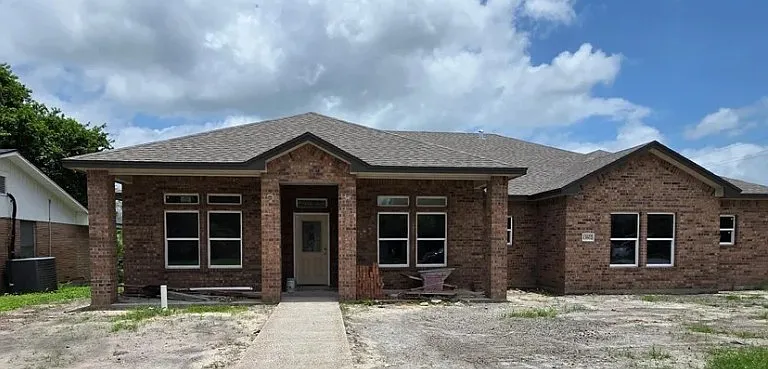 13602 River Forest Dr — Photo 1