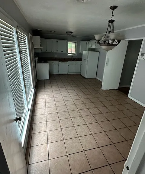 2952 Marwood Dr — Photo 2