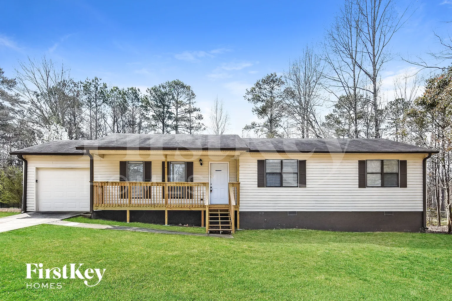273 Mona Pl photo 1