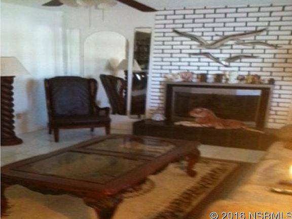 3rd image of 2725 Queen Palm Dr