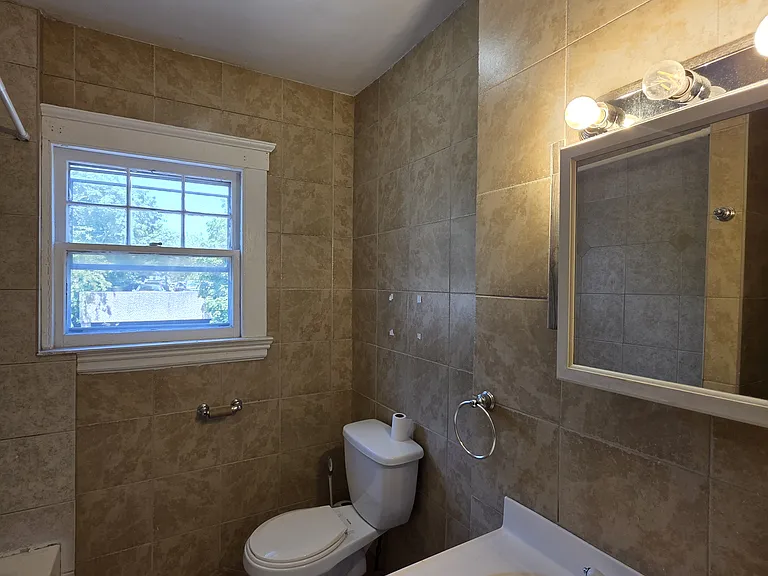 705 George St #B — Photo 15