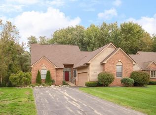 4603 Sawgrass Dr E, Ann Arbor, MI 48108
