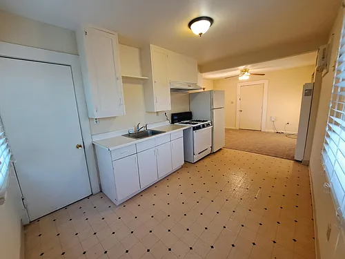 547 N Echo Ave #C Photo 1