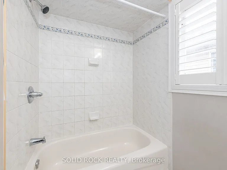 55 Gleeson Way W — Photo 40