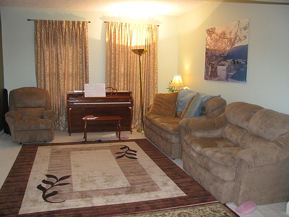 3rd image of 35900 Sedge Cir