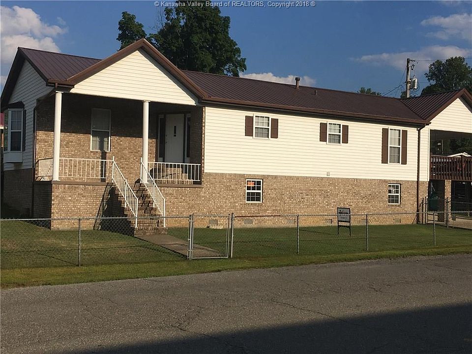 2nd image of 158 4th Ave W
