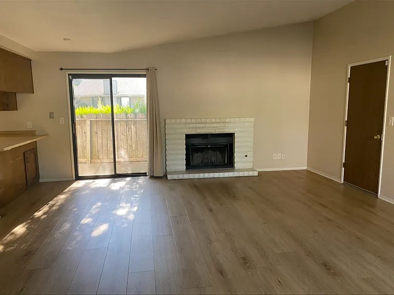 676 Yosemite Ave — Photo 2