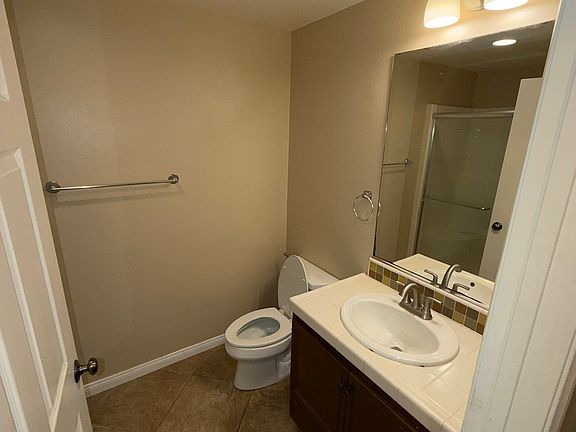 5th image of 431 Forest Park Blvd #A