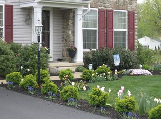 302 Willow Dell Ln, Leola, PA 17540